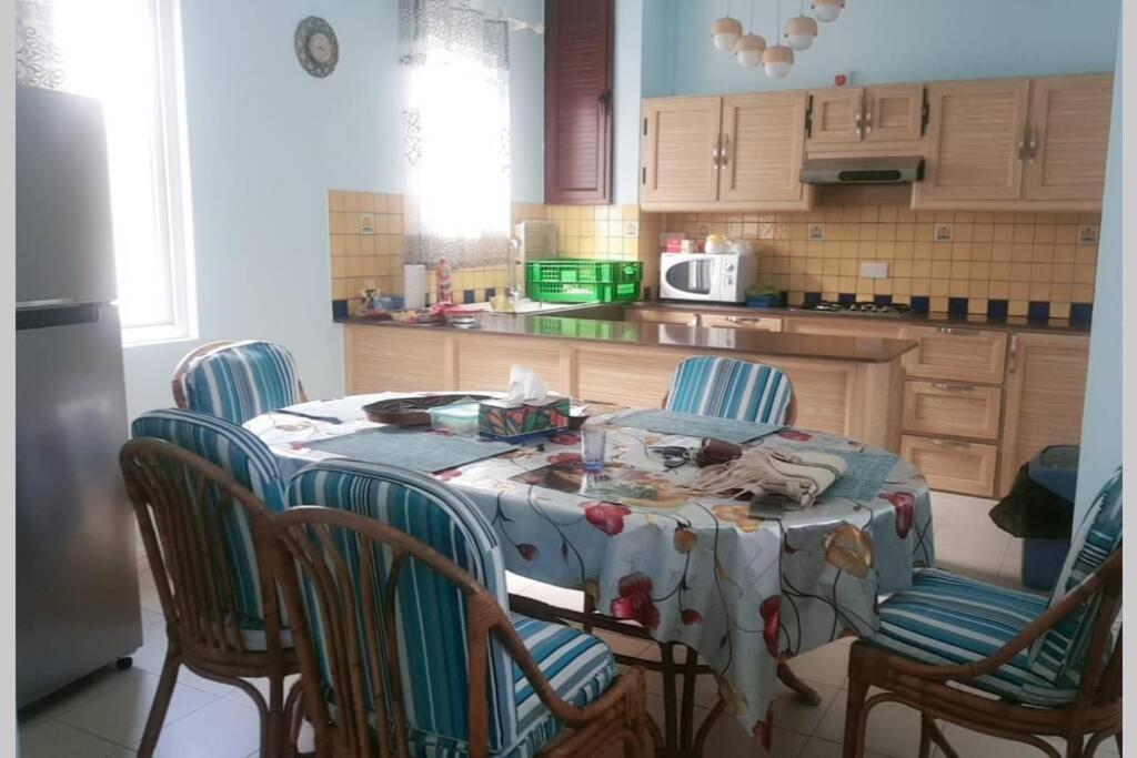 Well Equipped Peaceful 3 Bedroom Apartment Flic en Flac Exterior photo